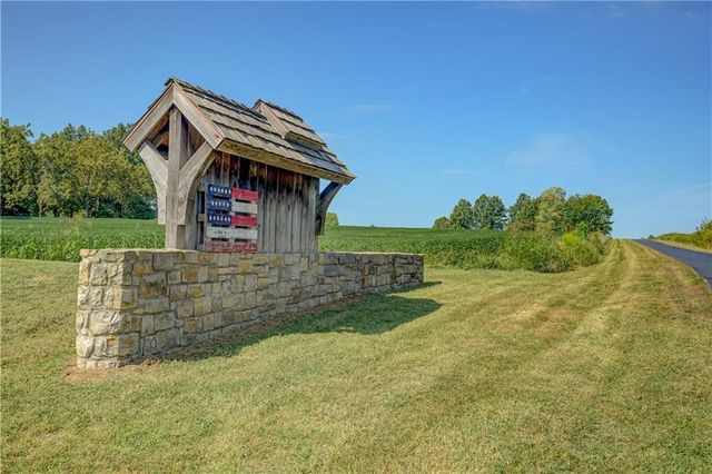 12714 S Harris Road, Greenwood, MO 64034