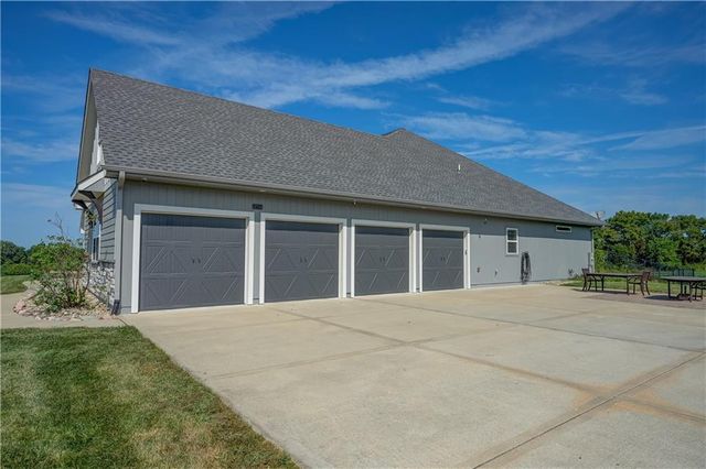 12714 S Harris Road, Greenwood, MO 64034