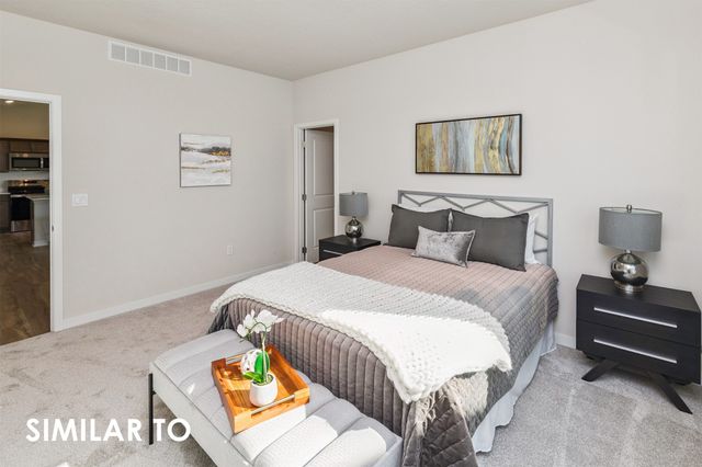 710 NE Crossing Oaks Drive, Ankeny, IA 50021