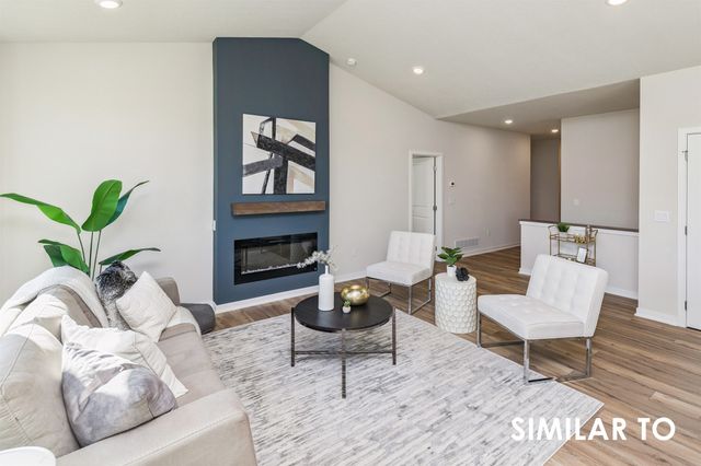 710 NE Crossing Oaks Drive, Ankeny, IA 50021