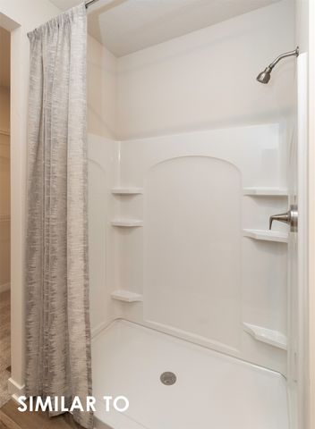 710 NE Crossing Oaks Drive, Ankeny, IA 50021