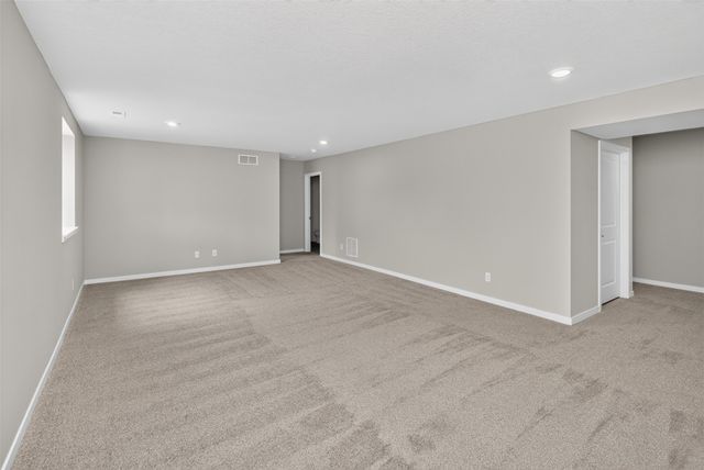 710 NE Crossing Oaks Drive, Ankeny, IA 50021