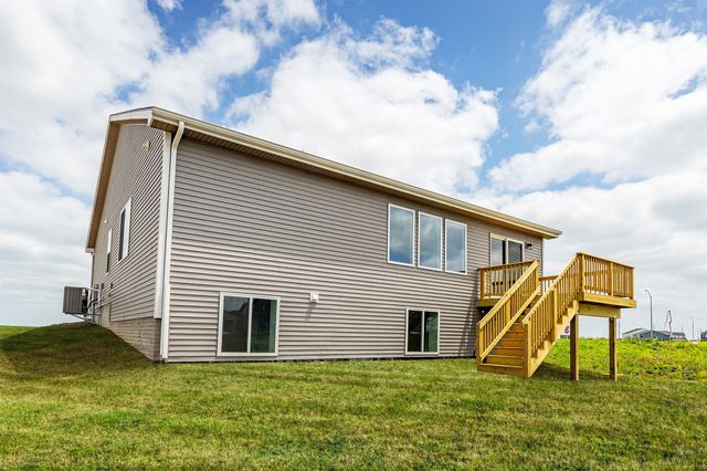 710 NE Crossing Oaks Drive, Ankeny, IA 50021