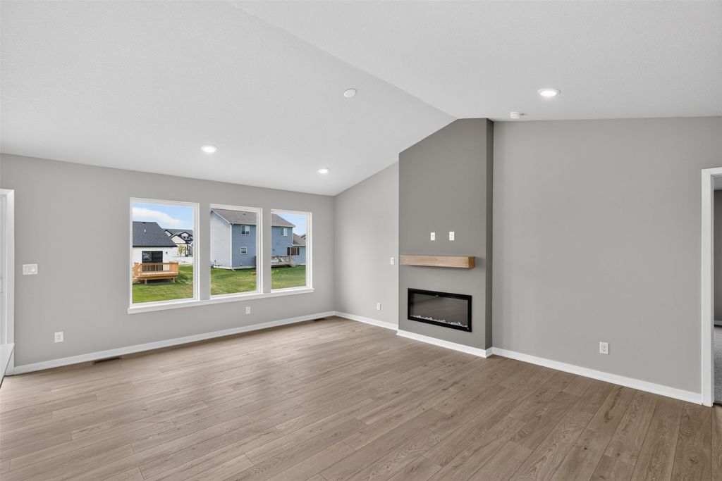 710 NE Crossing Oaks Drive, Ankeny, IA 50021