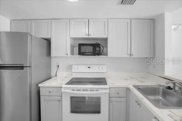 564 ORANGE DRIVE 40, Altamonte Springs, FL 32701