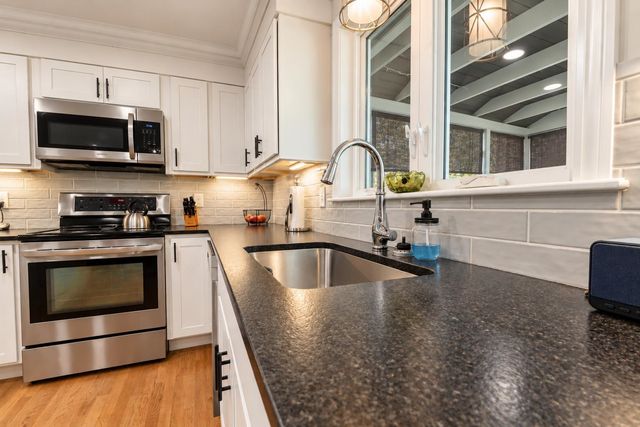 11 Beach Drive, Kingston, NH 03848