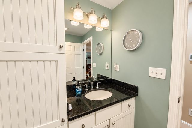 11 Beach Drive, Kingston, NH 03848