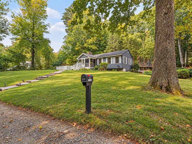 11 Beach Drive, Kingston, NH 03848