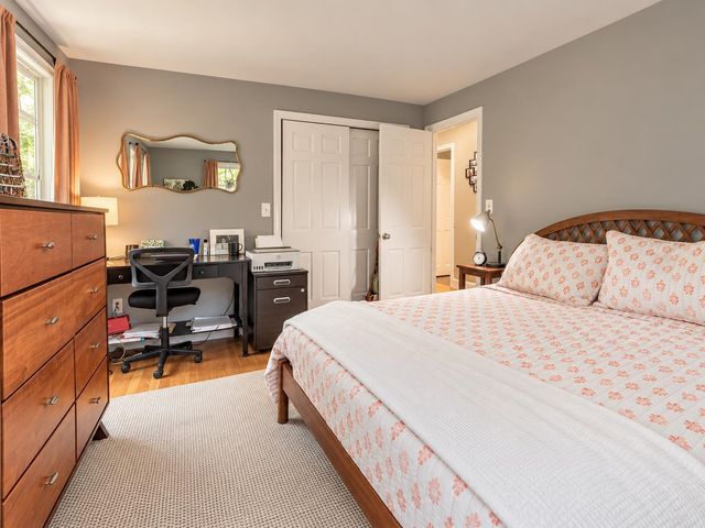 11 Beach Drive, Kingston, NH 03848