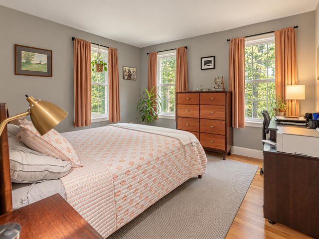 11 Beach Drive, Kingston, NH 03848
