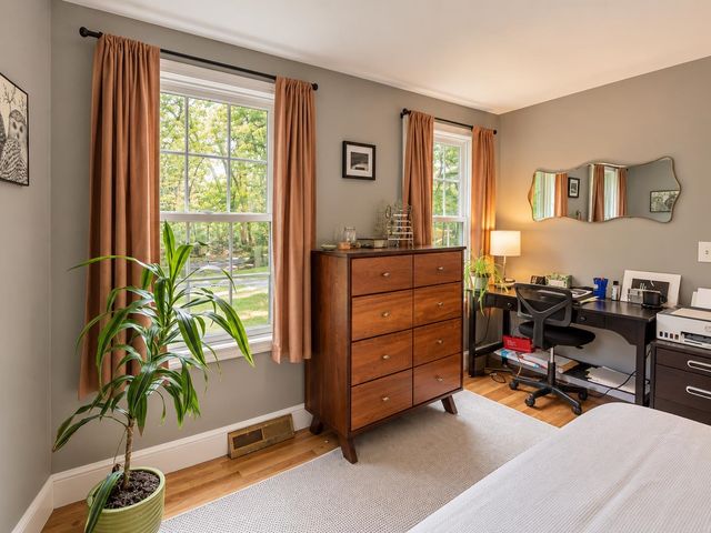 11 Beach Drive, Kingston, NH 03848