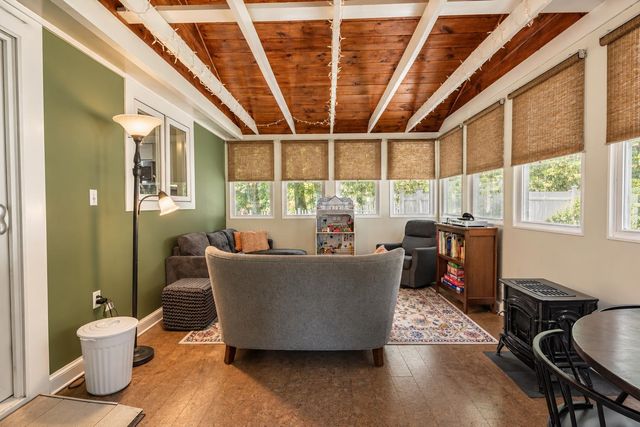 11 Beach Drive, Kingston, NH 03848