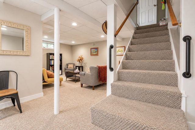 11 Beach Drive, Kingston, NH 03848