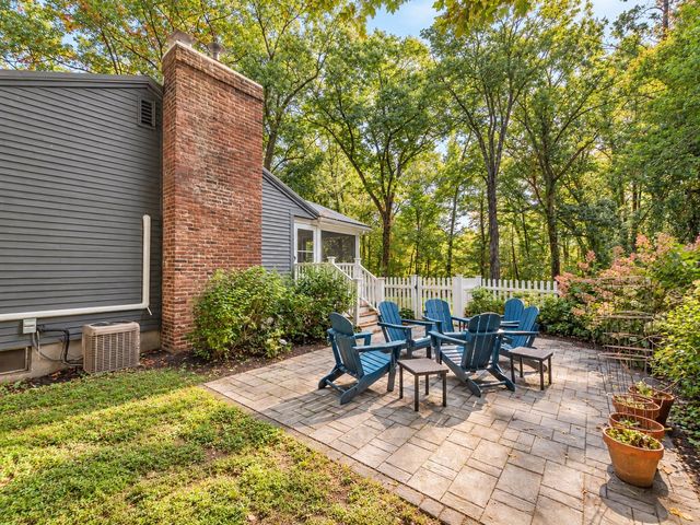 11 Beach Drive, Kingston, NH 03848