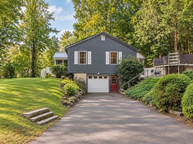 11 Beach Drive, Kingston, NH 03848