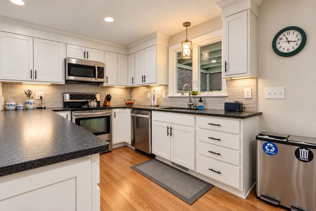 11 Beach Drive, Kingston, NH 03848