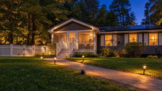 11 Beach Drive, Kingston, NH 03848