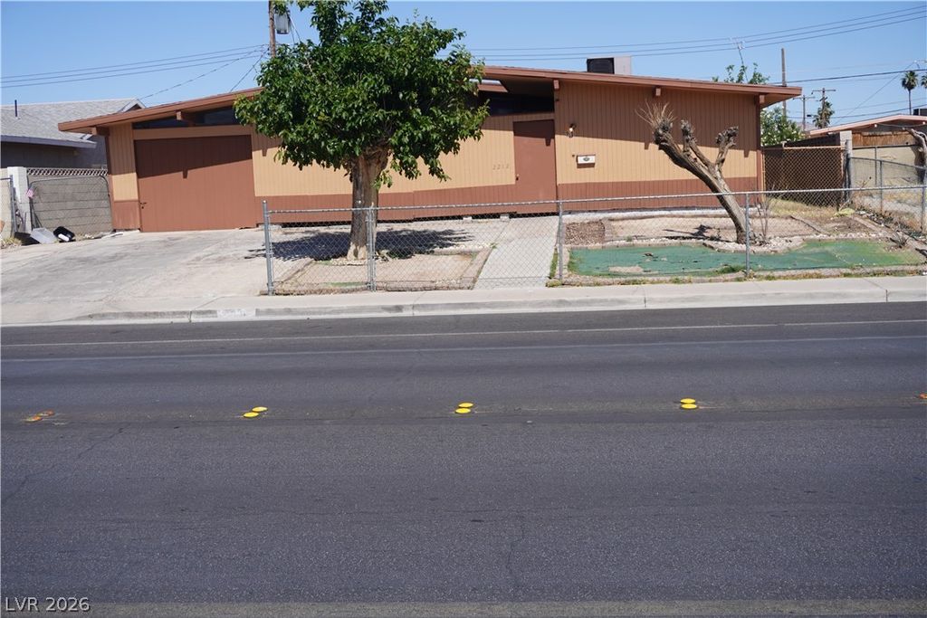 2212 Revere Street, North Las Vegas, NV 89030