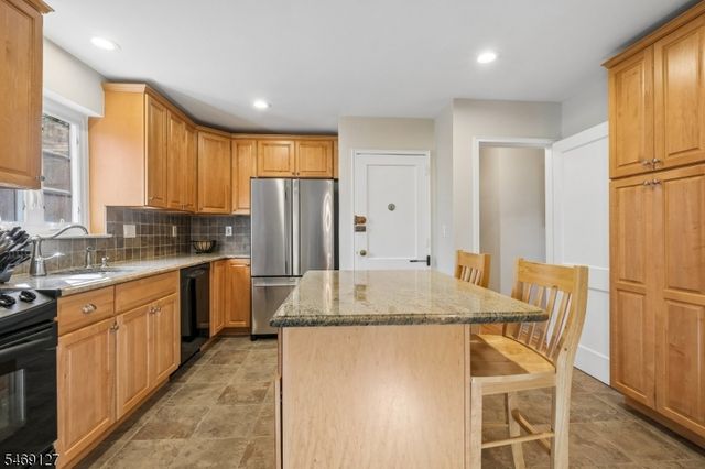 60 Troy Dr, Springfield Twp., NJ 07081