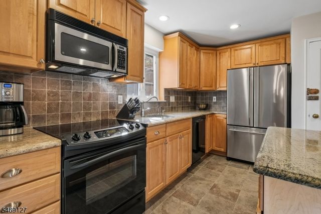 60 Troy Dr, Springfield Twp., NJ 07081