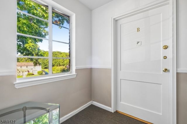 60 Troy Dr, Springfield Twp., NJ 07081