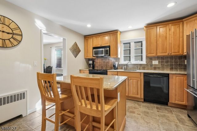 60 Troy Dr, Springfield Twp., NJ 07081