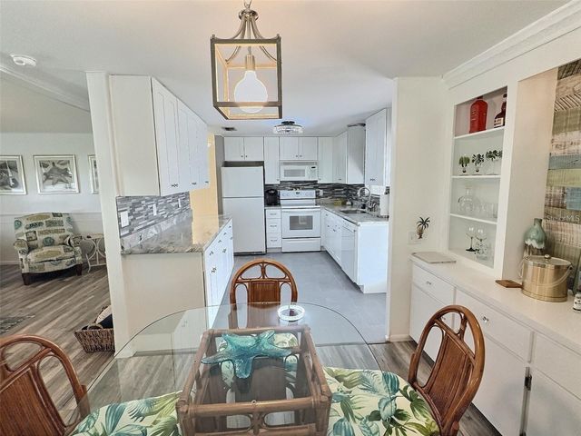 667 SUGAR PALM STREET, Largo, FL 33778