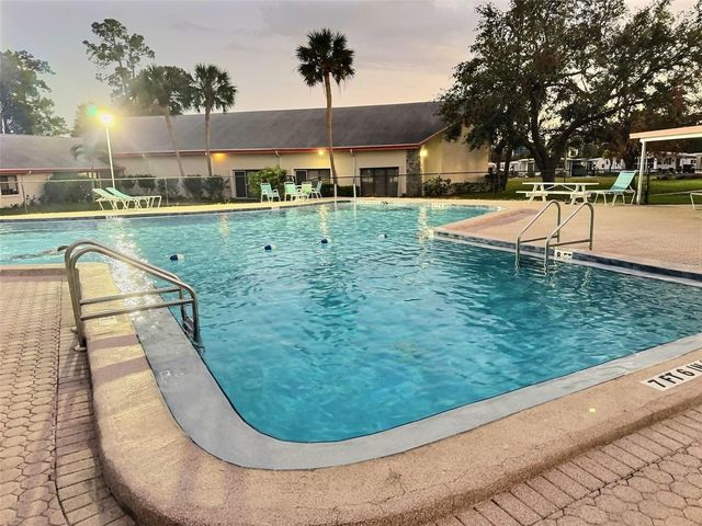 667 SUGAR PALM STREET, Largo, FL 33778