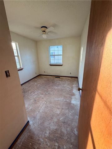 305 Shaver Street, Berryville, AR 72616