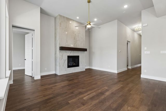 1009 Goldenrod Drive, Justin, TX 76247