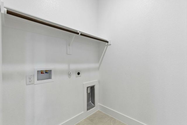 1009 Goldenrod Drive, Justin, TX 76247