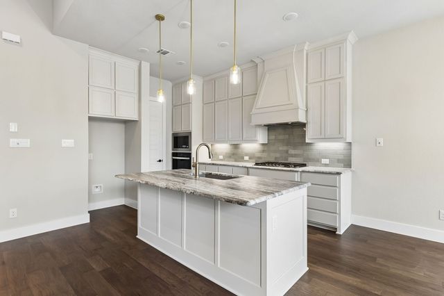 1009 Goldenrod Drive, Justin, TX 76247