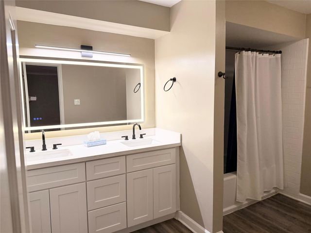 919 Longview Drive, Sugar Land, TX 77478