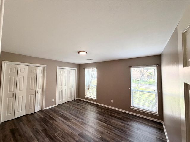 919 Longview Drive, Sugar Land, TX 77478