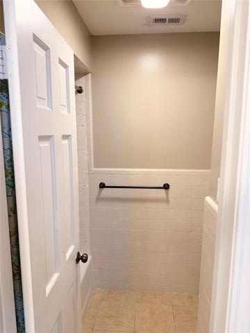 919 Longview Drive, Sugar Land, TX 77478