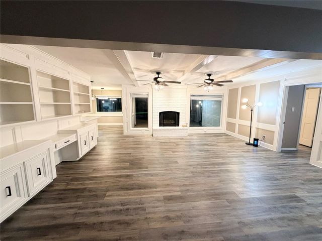 919 Longview Drive, Sugar Land, TX 77478