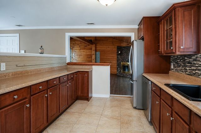5 Elsie Rd, Brockton, MA 02302