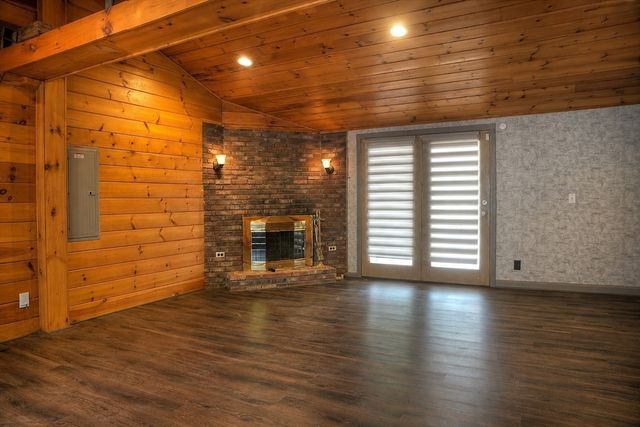 5 Elsie Rd, Brockton, MA 02302