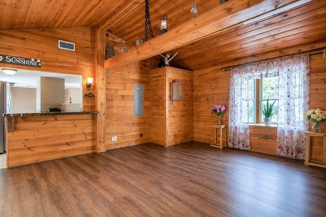 5 Elsie Rd, Brockton, MA 02302