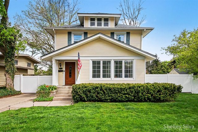 2217 Boston Street, East Grand Rapids, MI 49506