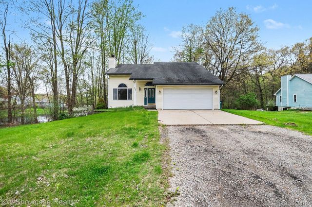 959 E Maple Street, Holly Township, MI 48442