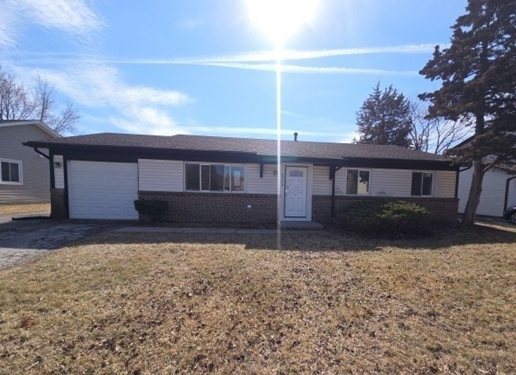 6005 Woodgate Drive, Matteson, IL 60443