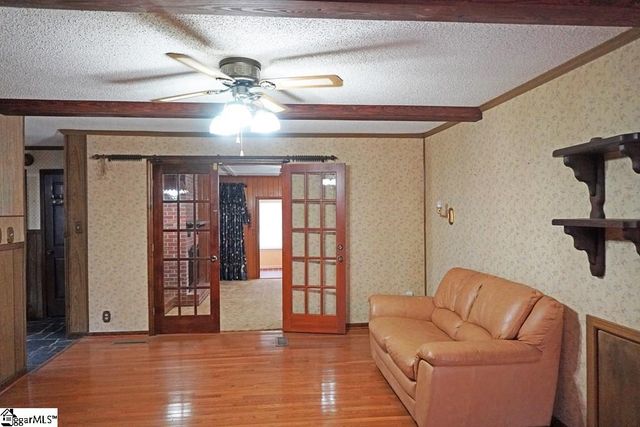 6 Woodlawn Drive, Ware Shoals, SC 29692