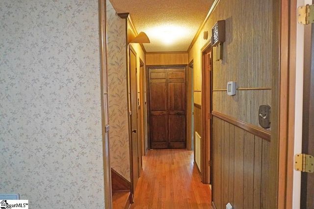 6 Woodlawn Drive, Ware Shoals, SC 29692