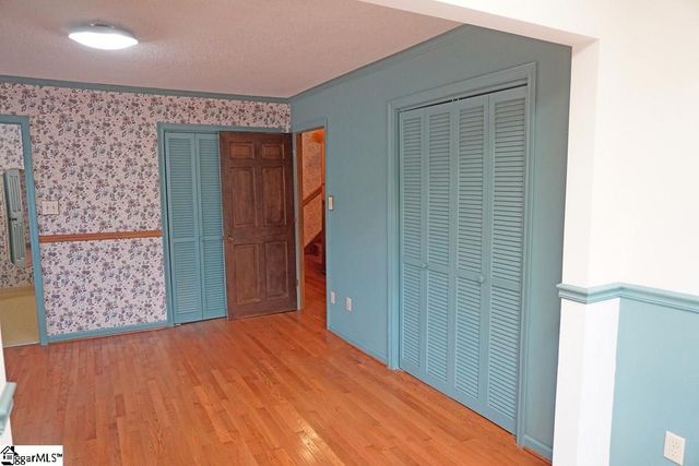 6 Woodlawn Drive, Ware Shoals, SC 29692