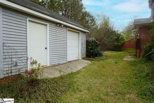 6 Woodlawn Drive, Ware Shoals, SC 29692