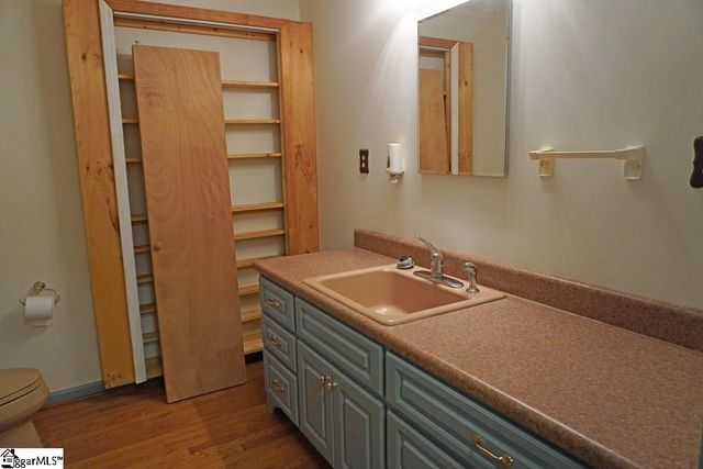 6 Woodlawn Drive, Ware Shoals, SC 29692