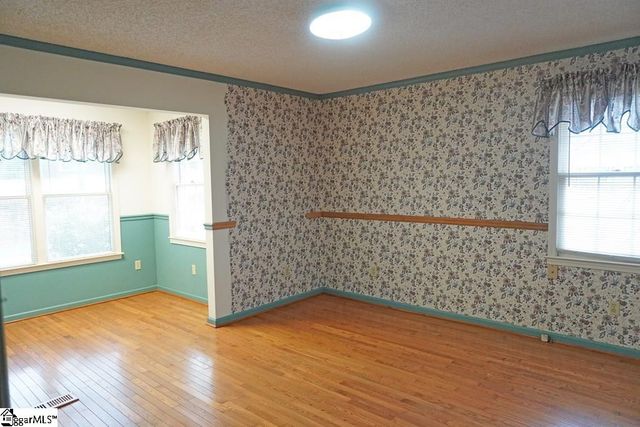 6 Woodlawn Drive, Ware Shoals, SC 29692