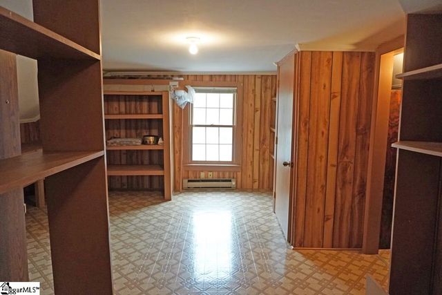 6 Woodlawn Drive, Ware Shoals, SC 29692