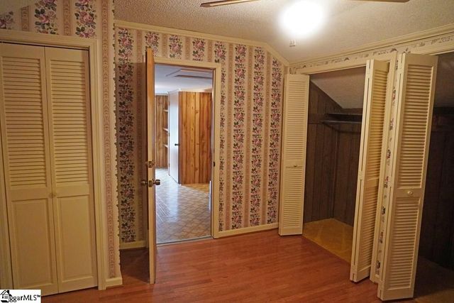 6 Woodlawn Drive, Ware Shoals, SC 29692